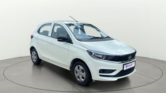 Tata Tiago XT Option Second-hand 2023 Tata Tiago XT Option for sale in Vadodara