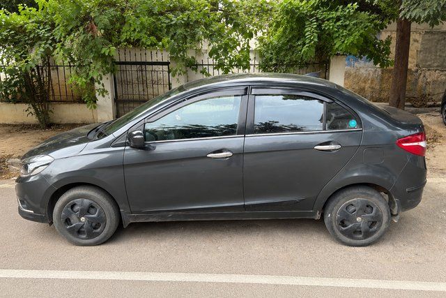 Tata Zest Revotron 1.2T XMS Second-hand 2015 Tata Zest Revotron 1.2T XMS for sale in Noida