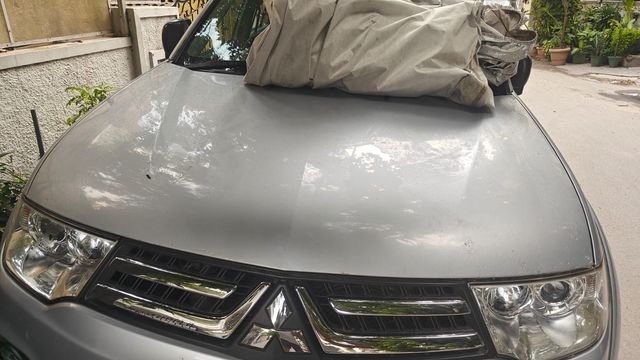 Second-hand 2016 Mitsubishi Pajero Sport 4X4 DualTone BlackTop for sale in New Delhi