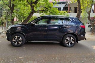 Used Mahindra Alturas G4 4X2 AT High