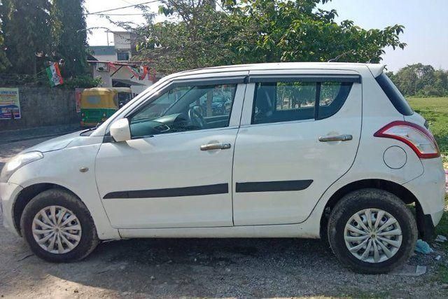 Second-hand 2016 Maruti Suzuki Swift LXI BSIV for sale in Darjeeling