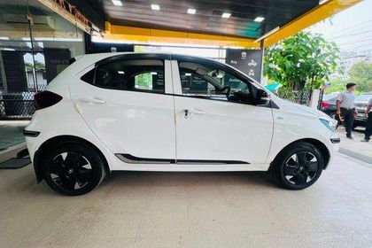 16 Used Tata Tiago