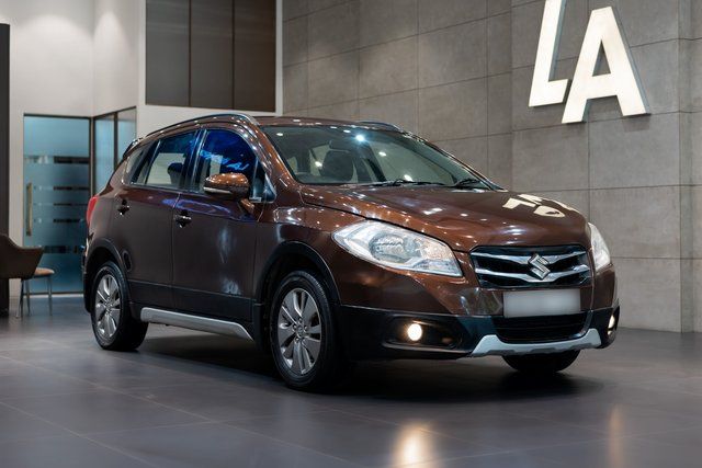 Maruti Suzuki S Cross DDiS 320 जेटा Second-hand 2016 Maruti Suzuki S Cross DDiS 320 जेटा for sale in Kolkata