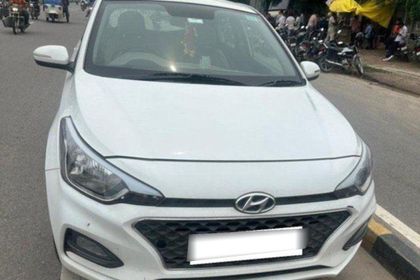 27 Used Hyundai i20 in Lucknow