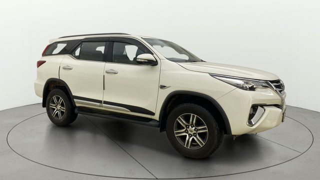 Toyota Fortuner 2.8 2WD MT BSIV Second-hand 2017 Toyota Fortuner 2.8 2WD MT BSIV for sale in Ahmedabad