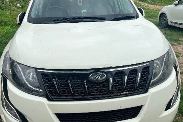 Mahindra XUV500 AT W10 1.99 mHawk Second-hand 2017 Mahindra XUV500 AT W10 1.99 mHawk for sale in Hyderabad