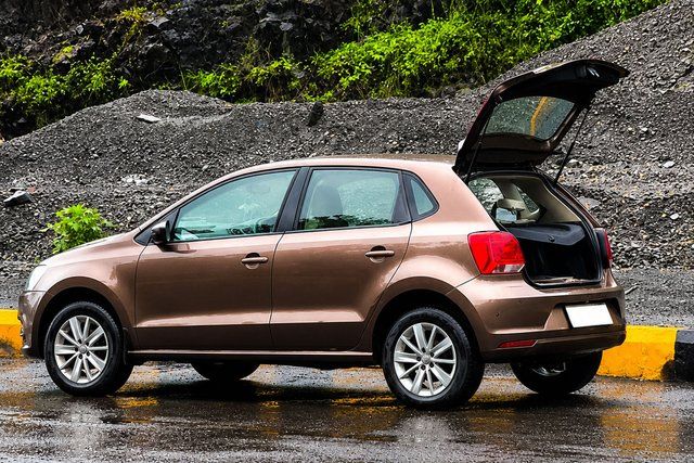 Volkswagen Polo 1.2 MPI Highline Second-hand 2016 Volkswagen Polo 1.2 MPI Highline for sale in Navi Mumbai
