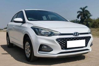 13 Used Hyundai i20 in Vadodara