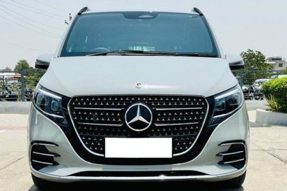 2026 Mercedes-Benz V-Class v300
