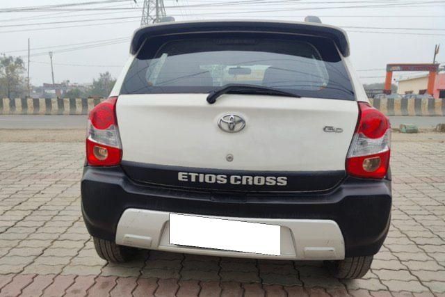 Toyota Etios Cross 1.4 GD Second-hand 2016 Toyota Etios Cross 1.4 GD for sale in Lucknow