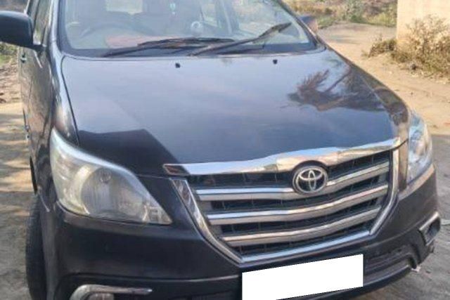 Second-hand 2007 Toyota Innova 2.5 G (Diesel) 7 Seater BS III for sale in Shirdi