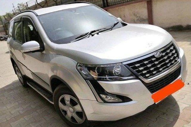 Second-hand 2019 Mahindra XUV500 W7 BSIV for sale in New Delhi