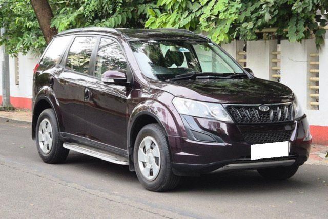 Second-hand 2017 Mahindra XUV500 AT W6 2WD for sale in Pimpri chinchwad