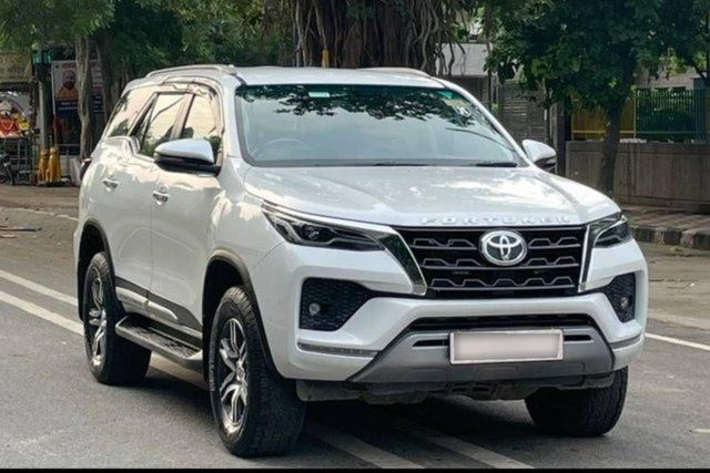 Toyota Fortuner 4X2 Diesel AT Second-hand 2023 Toyota Fortuner 4X2 Diesel AT for sale in New Delhi