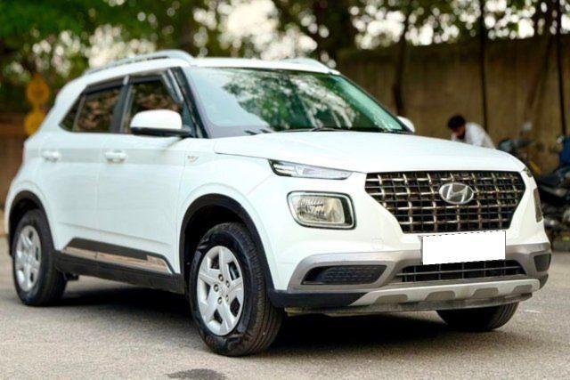 Second-hand 2019 Hyundai Venue S BSIV for sale in New Delhi