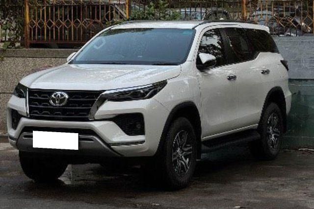 Second-hand 2025 Toyota Fortuner 4X2 AT for sale in New Delhi