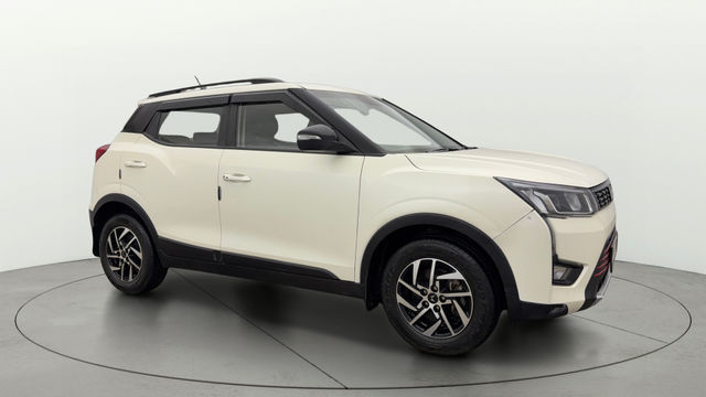 Second-hand 2022 Mahindra XUV300 W8 BSVI for sale in Greater Noida