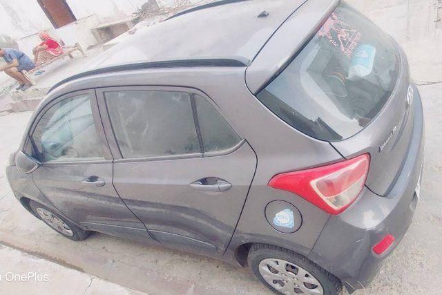 Hyundai Grand i10 Sportz Second-hand 2016 Hyundai Grand i10 Sportz for sale in Jaipur