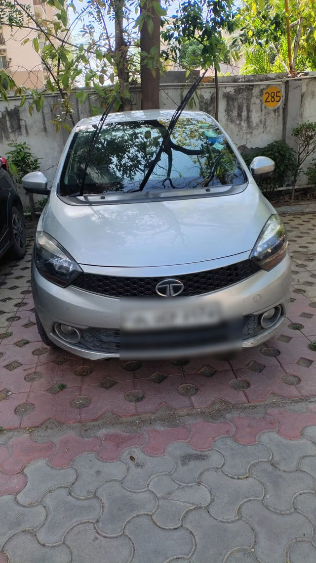 Second-hand 2017 Tata Tigor 1.2 Revotron XZ Option for sale in Noida