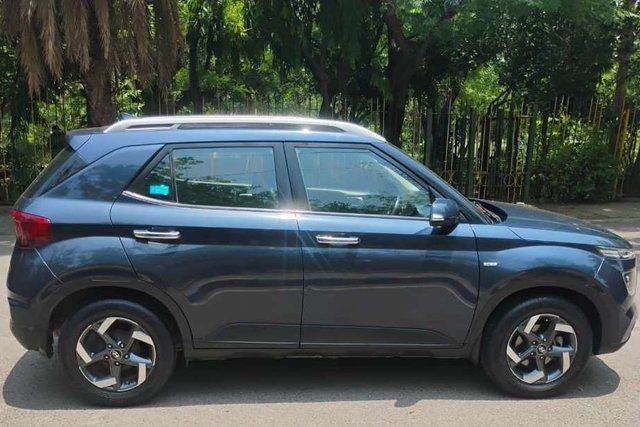 Hyundai Venue SX Plus Turbo DCT BSIV Second-hand 2020 Hyundai Venue SX Plus Turbo DCT BSIV for sale in Agra