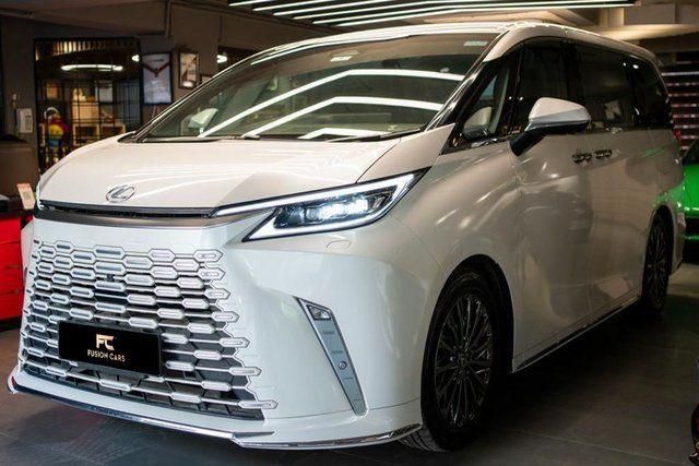 Lexus LM 350h 4 Seater Ultra Luxury Second-hand 2024 Lexus LM 350h 4 Seater Ultra Luxury for sale in New Delhi