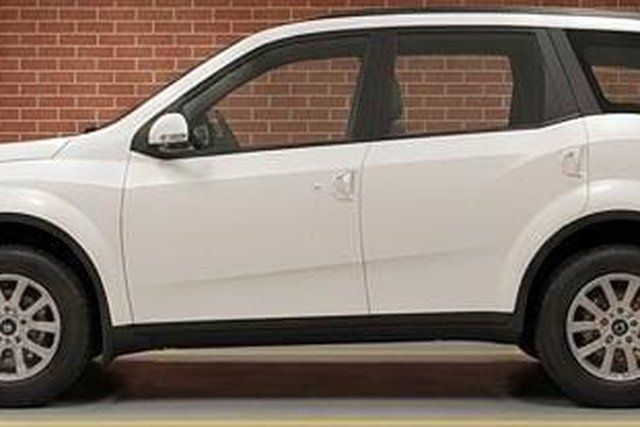 Mahindra XUV500 AT W9 2WD Second-hand 2018 Mahindra XUV500 AT W9 2WD for sale in New Delhi