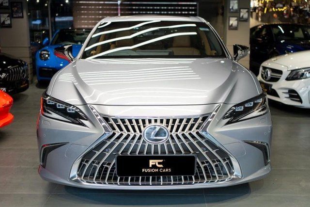 Lexus ES 300h Luxury Second-hand 2025 Lexus ES 300h Luxury for sale in New Delhi