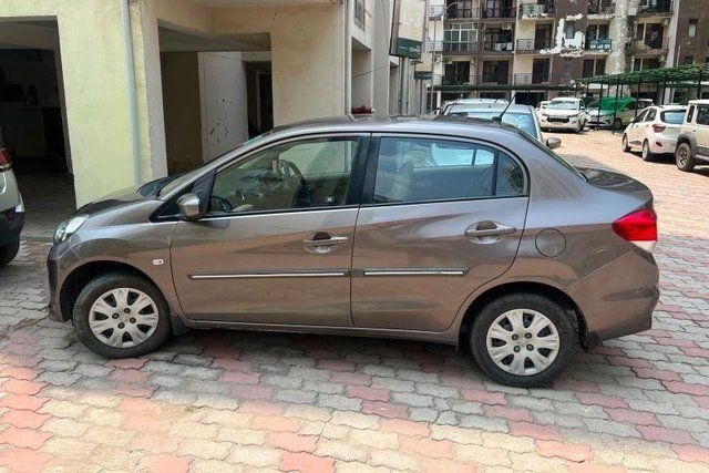 Honda Amaze S i-Vtech Second-hand 2014 Honda Amaze S i-Vtech for sale in Zirakpur