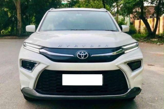 Toyota Hyryder V HYBRID Second-hand 2025 Toyota Hyryder V HYBRID for sale in New Delhi
