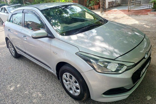 Hyundai i20 Petrol Magna Second-hand 2018 Hyundai i20 Petrol Magna for sale in New Delhi