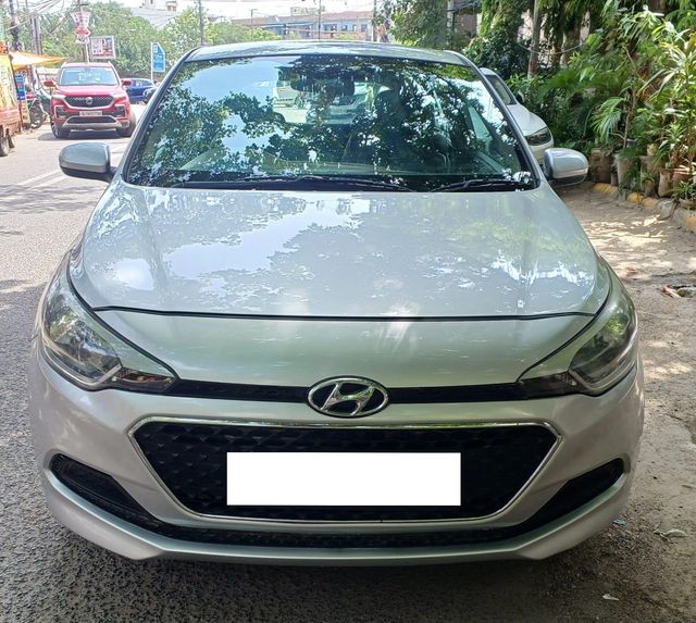 Second-hand 2018 Hyundai i20 Petrol Magna for sale in New Delhi