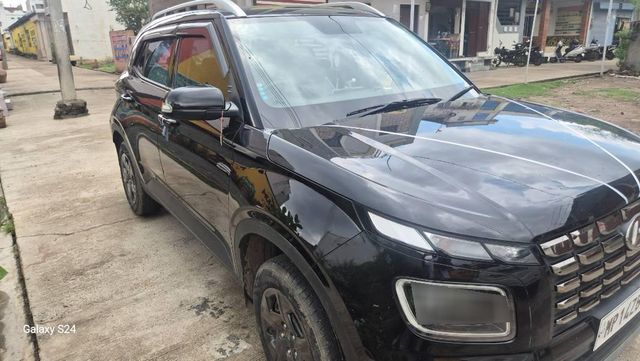 Second-hand 2023 Hyundai Venue SX for sale in Mandsaur