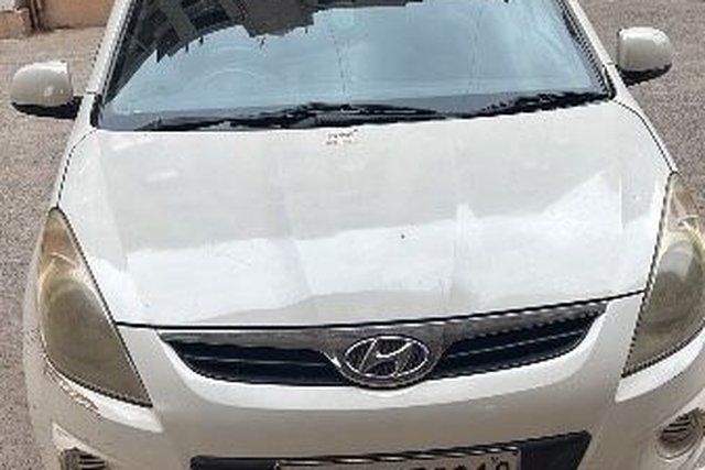 Hyundai i20 1.2 Magna Second-hand 2010 Hyundai i20 1.2 Magna for sale in Ahmedabad