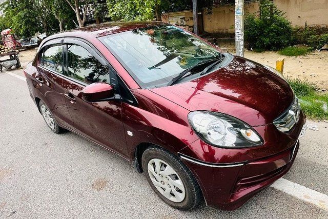 Second-hand 2014 Honda Amaze S i-Vtech for sale in Gautam Buddha Nagar
