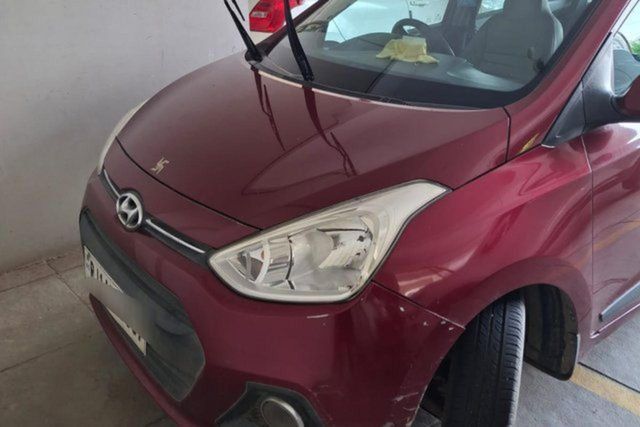 Second-hand 2015 Hyundai Grand i10 Sportz for sale in Ahmedabad