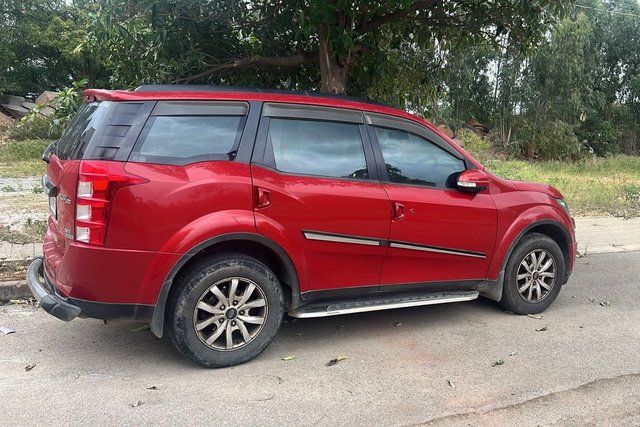 Second-hand 2017 Mahindra XUV500 R W10 FWD for sale in Bangalore