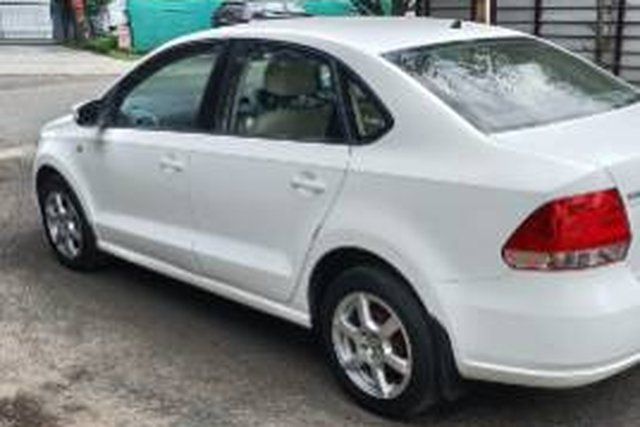 Volkswagen Vento Petrol Highline AT Second-hand 2013 Volkswagen Vento Petrol Highline AT for sale in Bhopal
