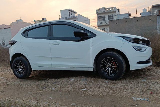 Tata Altroz XE BSVI Second-hand 2022 Tata Altroz XE BSVI for sale in New Delhi