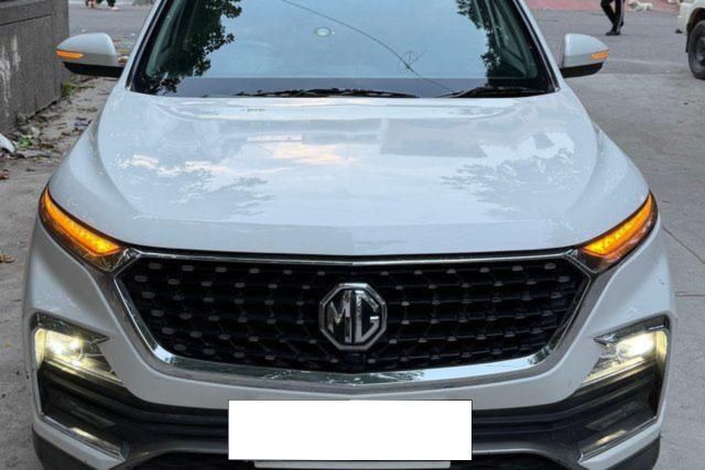 Second-hand 2022 MG Hector Shine MT for sale in New Delhi