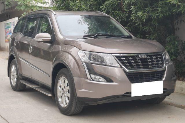 Mahindra XUV500 W9 BSIV Second-hand 2018 Mahindra XUV500 W9 BSIV for sale in Hyderabad