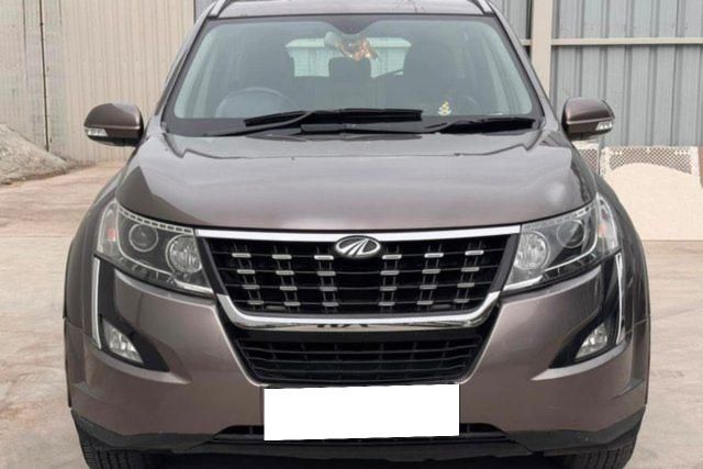 Mahindra XUV500 W9 BSIV Second-hand 2018 Mahindra XUV500 W9 BSIV for sale in Hyderabad