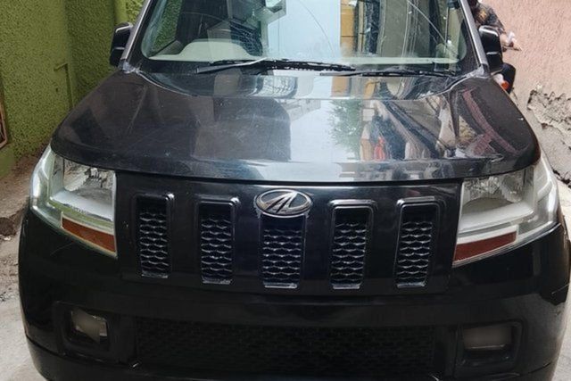 Mahindra TUV 300 T4 Plus Second-hand 2015 Mahindra TUV 300 T4 Plus for sale in New Delhi