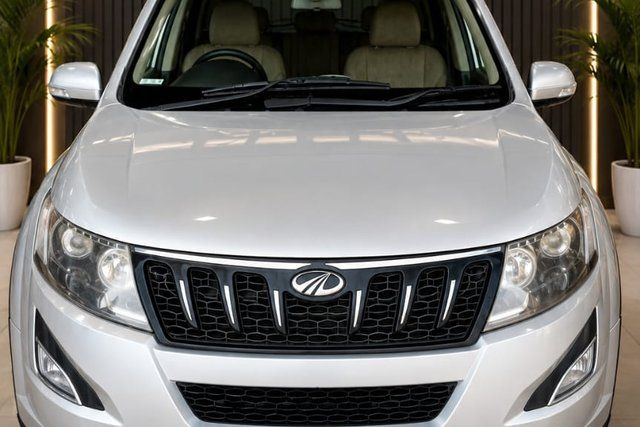 Second-hand 2016 Mahindra XUV500 R W10 FWD for sale in Mumbai