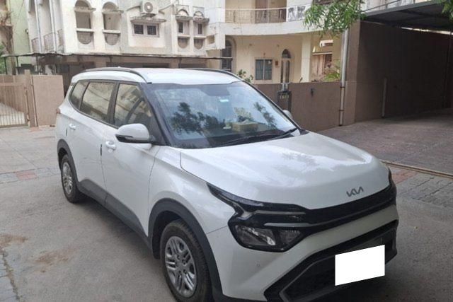 Second-hand 2022 Kia Carens Prestige BSVI for sale in Ahmedabad