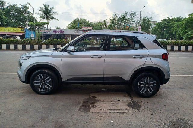 Second-hand 2022 Hyundai Venue SX Diesel for sale in Mumbai