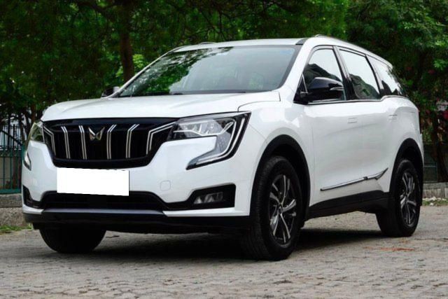 Second-hand 2023 Mahindra XUV700 AX5 5Str for sale in New Delhi