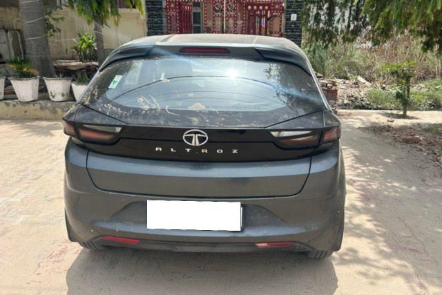 Second-hand 2024 Tata Altroz XM Plus for sale in Ghaziabad