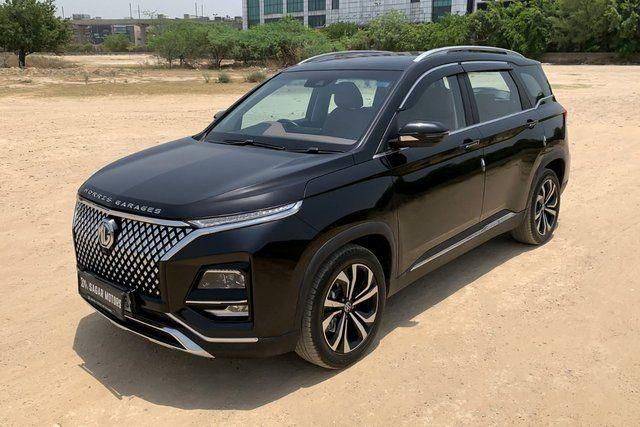 Second-hand 2024 MG Hector Plus Savvy Pro CVT 7 Str 2023-2025 for sale in New Delhi