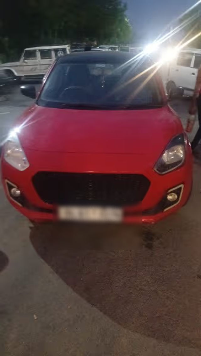 Second-hand 2022 Maruti Suzuki Swift LXI BSVI for sale in New Delhi