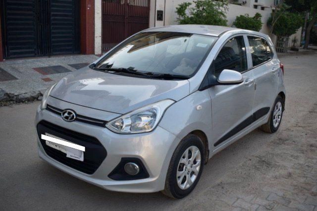 Hyundai Grand i10 Magna Second-hand 2015 Hyundai Grand i10 Magna for sale in Gurgaon